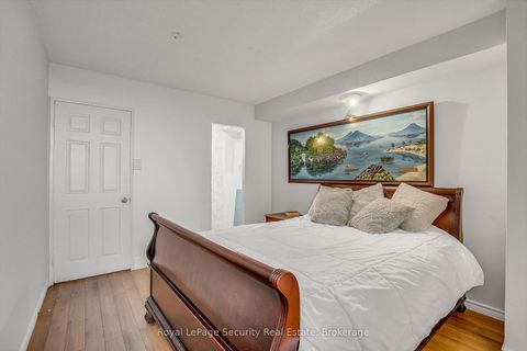 Photo 20 at 1207 - 10 Martha Eaton Way, Amesbury, Toronto