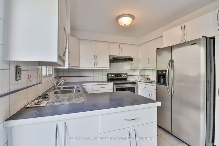 Photo 14 at 18 Dervock Crescent, Bayview Village, Toronto