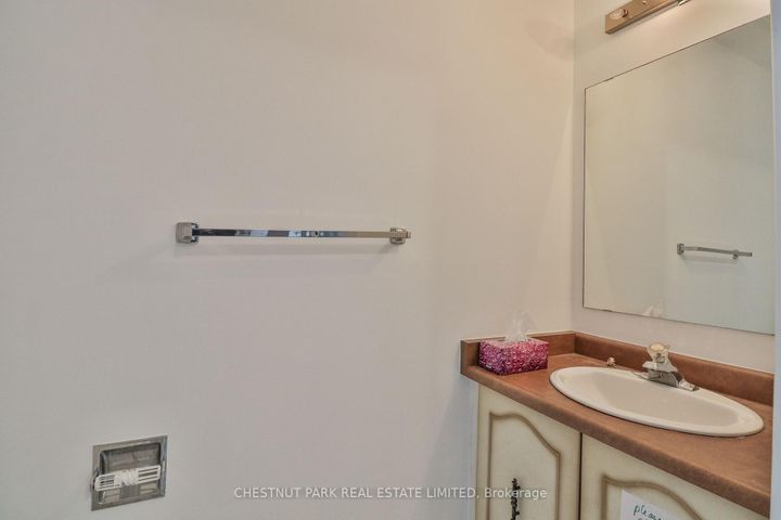 Photo 29 at 18 Dervock Crescent, Bayview Village, Toronto