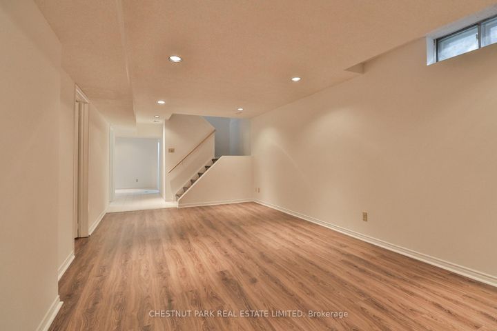 Photo 31 at 18 Dervock Crescent, Bayview Village, Toronto
