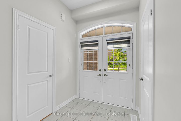 Photo 2 at 221 Clockwork Drive, Northwest Brampton, Brampton