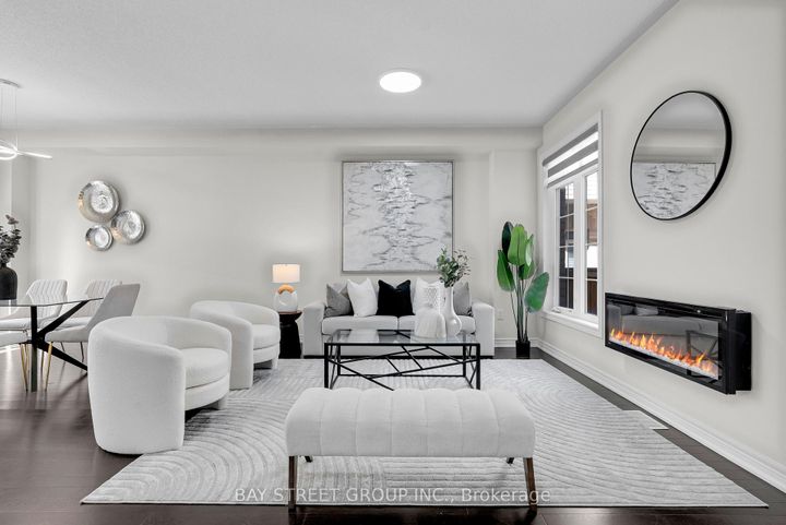 Photo 6 at 221 Clockwork Drive, Northwest Brampton, Brampton