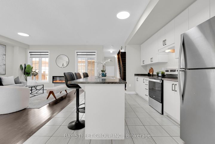 Photo 10 at 221 Clockwork Drive, Northwest Brampton, Brampton