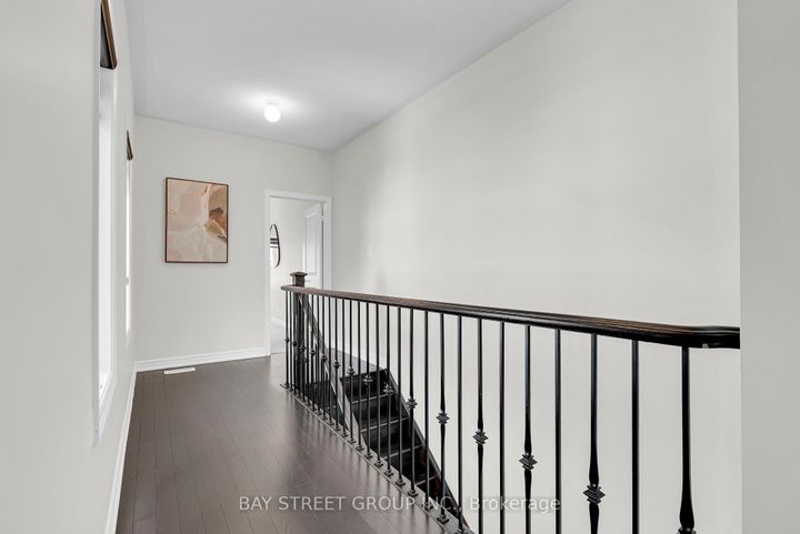 Photo 18 at 221 Clockwork Drive, Northwest Brampton, Brampton