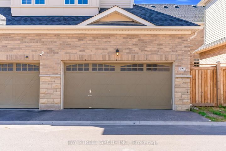 Photo 36 at 221 Clockwork Drive, Northwest Brampton, Brampton