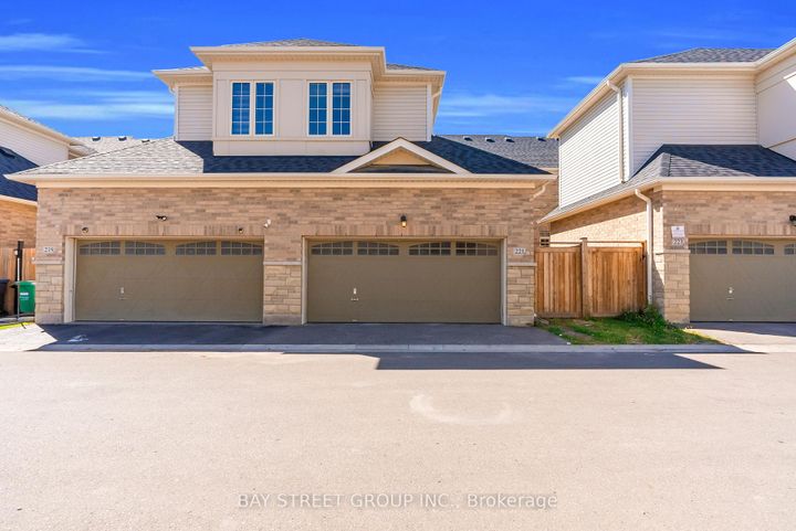 Photo 37 at 221 Clockwork Drive, Northwest Brampton, Brampton