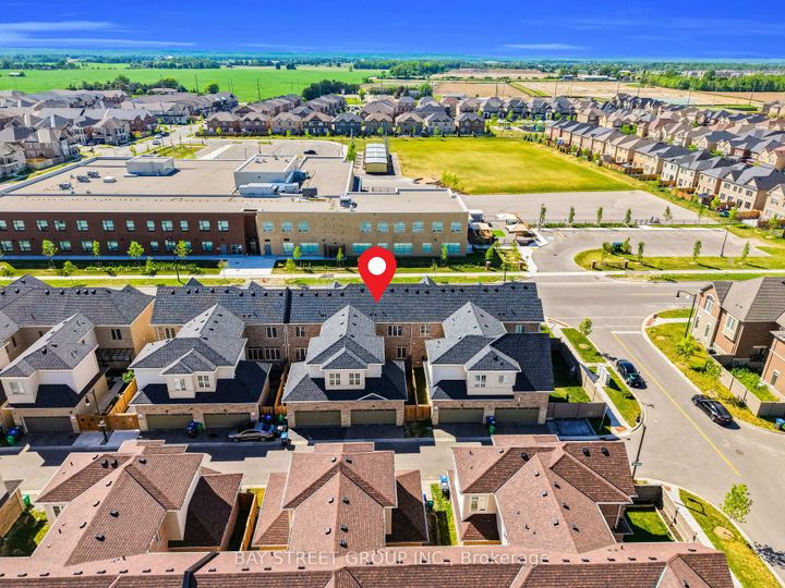 Photo 45 at 221 Clockwork Drive, Northwest Brampton, Brampton