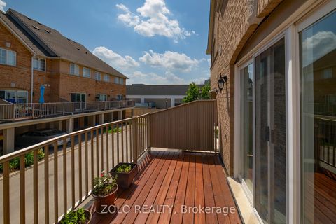 Photo 2 at 26 - 23 Observatory Lane, Observatory, Richmond Hill
