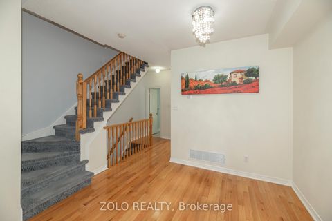 Photo 5 at 26 - 23 Observatory Lane, Observatory, Richmond Hill