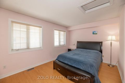 Photo 16 at 26 - 23 Observatory Lane, Observatory, Richmond Hill