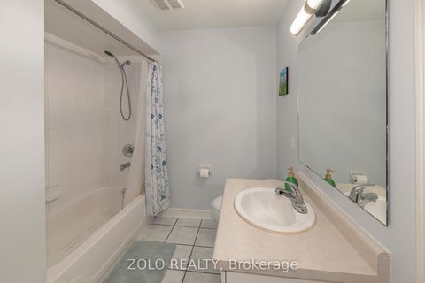 Photo 21 at 26 - 23 Observatory Lane, Observatory, Richmond Hill