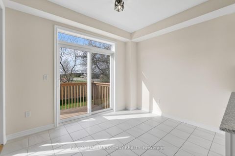 Photo 7 at 119 Cliff Thompson Court, Sutton & Jackson's Point, Georgina