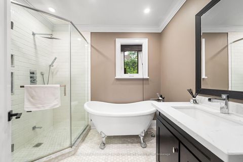 Photo 9 at 39 Standish Avenue, Moore Park, Toronto