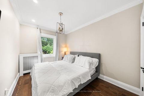 Photo 10 at 39 Standish Avenue, Moore Park, Toronto