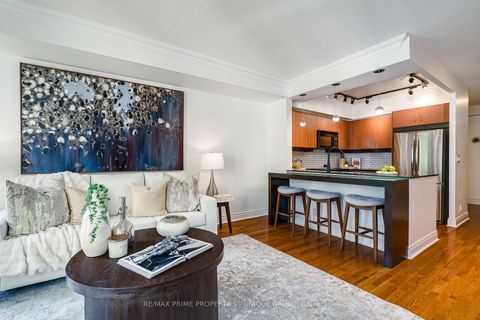 Photo 5 at 315 - 10 Delisle Avenue, St. Clair, Toronto