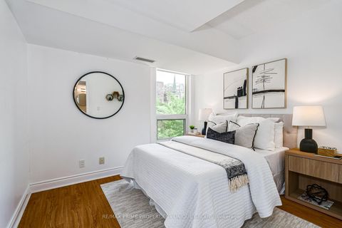 Photo 15 at 315 - 10 Delisle Avenue, St. Clair, Toronto