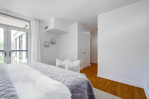 Photo 19 at 315 - 10 Delisle Avenue, St. Clair, Toronto