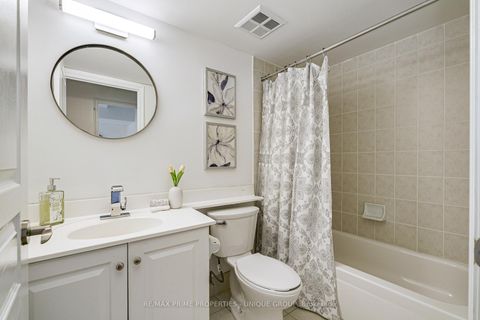 Photo 26 at 315 - 10 Delisle Avenue, St. Clair, Toronto