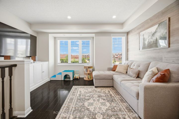 Photo 9 at 22 - 6020 Derry Road, HA Harrison, Milton