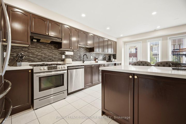 Photo 12 at 22 - 6020 Derry Road, HA Harrison, Milton