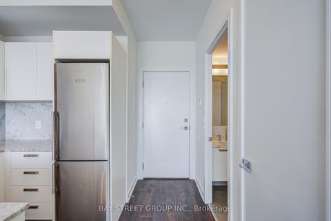 Photo 4 at 2706 - 57 St. Joseph Street, Bay Street Corridor, Toronto