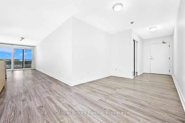 Photo 5 at 911 - 29 Singer Court, Bayview Village, Toronto
