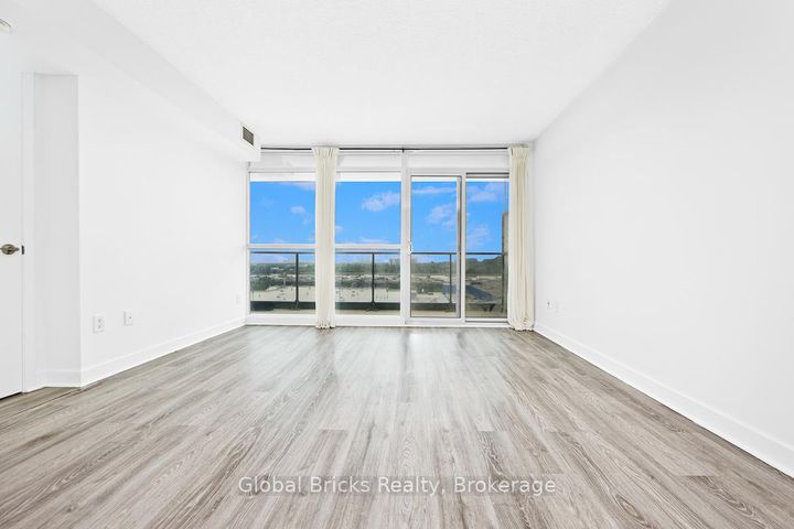Photo 10 at 911 - 29 Singer Court, Bayview Village, Toronto