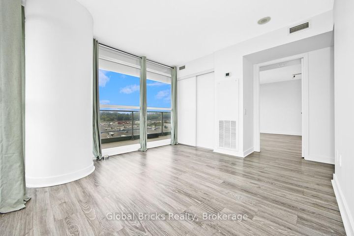 Photo 14 at 911 - 29 Singer Court, Bayview Village, Toronto