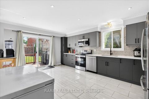 Photo 8 at 7 Michelle Drive, Painswick South, Barrie