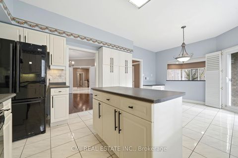 Photo 12 at 15 Treegrove Circle, Hills of St Andrew, Aurora