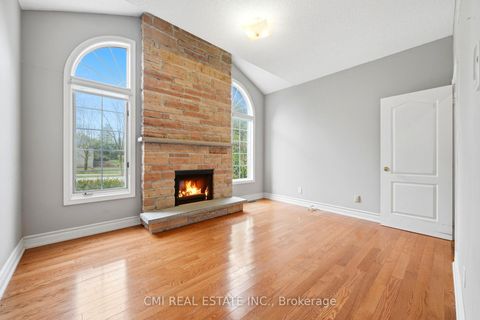 Photo 17 at 15 Treegrove Circle, Hills of St Andrew, Aurora