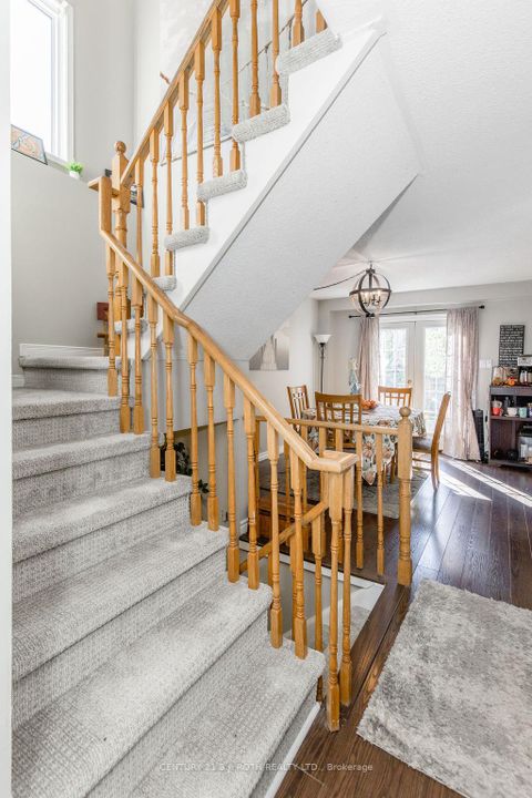 Photo 11 at 99 CARDINAL Street, Cundles East, Barrie