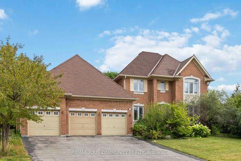 Photo 2 at 40 Hunterwood Chase, Rural Vaughan, Vaughan