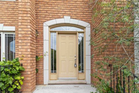 Photo 3 at 40 Hunterwood Chase, Rural Vaughan, Vaughan