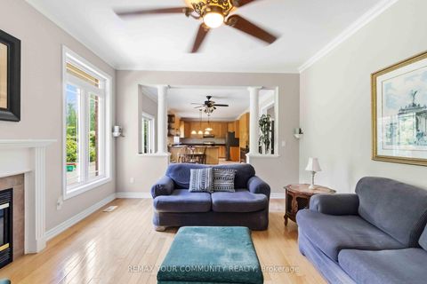 Photo 7 at 40 Hunterwood Chase, Rural Vaughan, Vaughan
