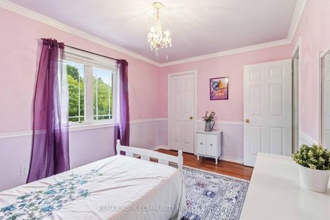 Photo 17 at 40 Hunterwood Chase, Rural Vaughan, Vaughan