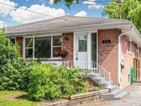 Photo 0 at 16 Dunboyne Court, Branson, Toronto