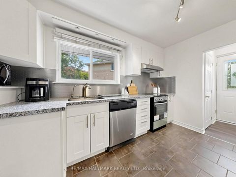 Photo 13 at 16 Dunboyne Court, Branson, Toronto