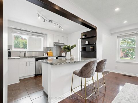 Photo 14 at 16 Dunboyne Court, Branson, Toronto