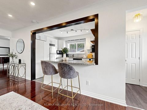 Photo 16 at 16 Dunboyne Court, Branson, Toronto