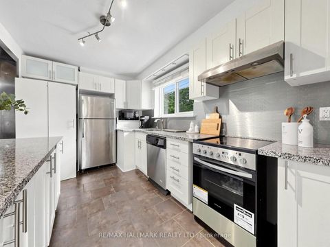 Photo 17 at 16 Dunboyne Court, Branson, Toronto