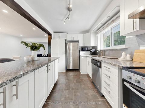 Photo 18 at 16 Dunboyne Court, Branson, Toronto