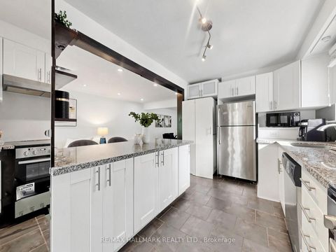 Photo 19 at 16 Dunboyne Court, Branson, Toronto
