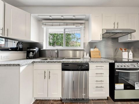 Photo 20 at 16 Dunboyne Court, Branson, Toronto