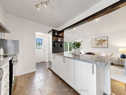Photo 21 at 16 Dunboyne Court, Branson, Toronto