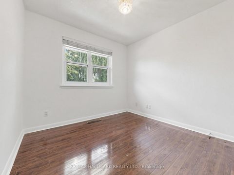 Photo 39 at 16 Dunboyne Court, Branson, Toronto