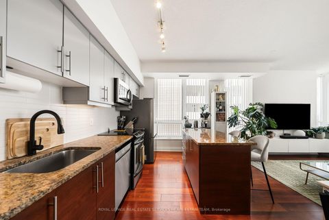 Photo 6 at 704 - 83 Redpath Avenue, Mount Pleasant West, Toronto