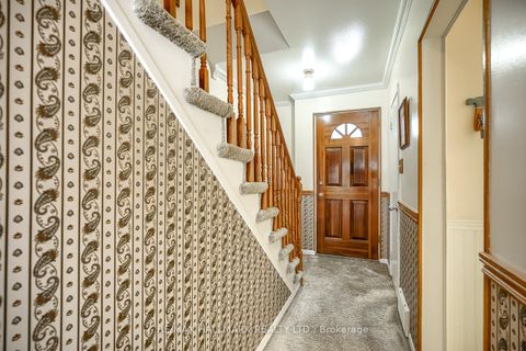 Photo 5 at 24 - 94 George Henry Boulevard, Henry Farm, Toronto