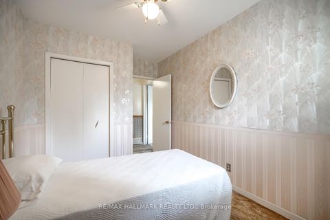 Photo 23 at 24 - 94 George Henry Boulevard, Henry Farm, Toronto