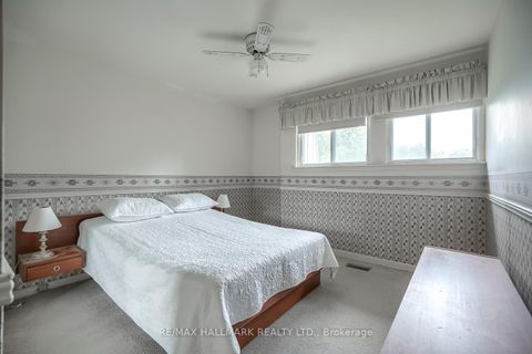 Photo 24 at 24 - 94 George Henry Boulevard, Henry Farm, Toronto